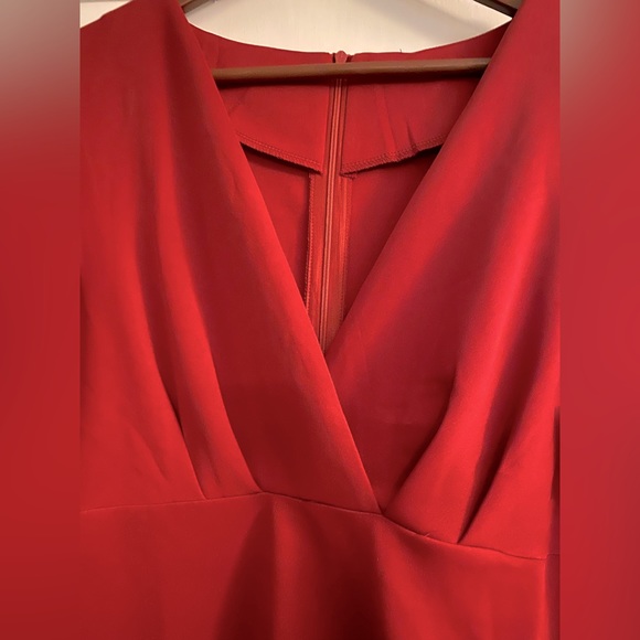 NWT DESIRED DRESSES Wine Ruched Mini Dress - Picture 6 of 7